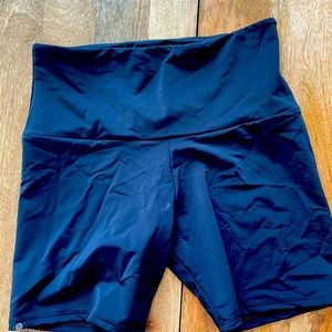 Onzie black bike short